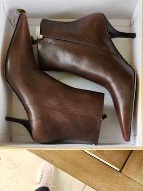 Micheal Kors Brown Pointed-Toe Women’s Ankle Boots